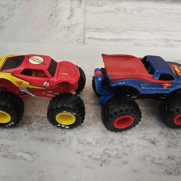 Super hero monster trucks - Picture 5 of 9